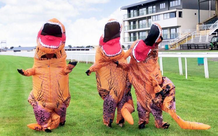 T-Rex’s to race at Bath Racecourse’s Dino Family Raceday