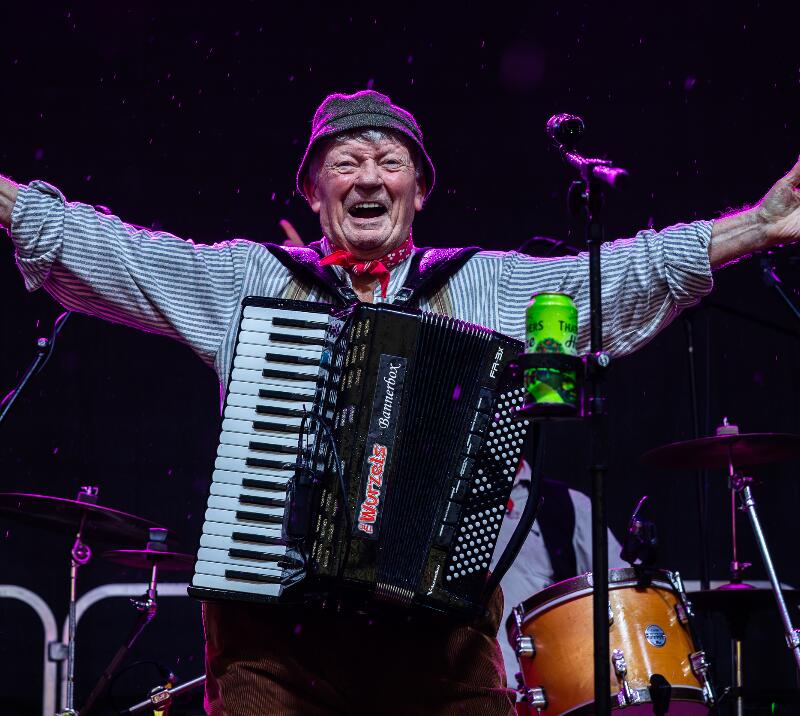 The Wurzels lead singer